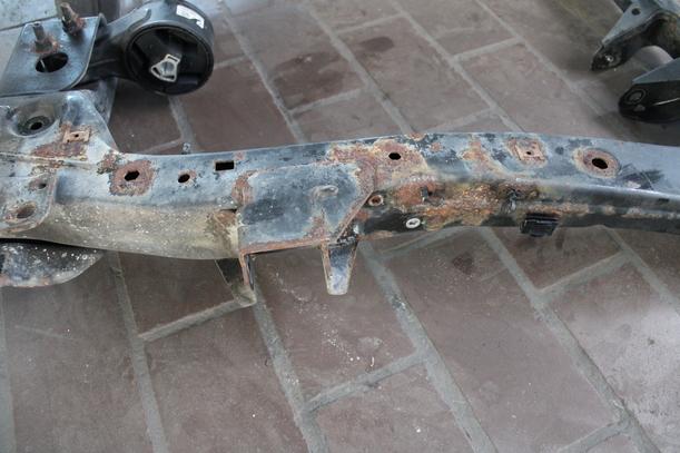 Foto: VORDERACHSE eines Opel Astra 2.0 CDTI DPF