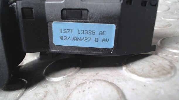 Foto: BLINKSCHALTER/ KOMBISCHALTER eines Ford Fiesta 1.6 XL