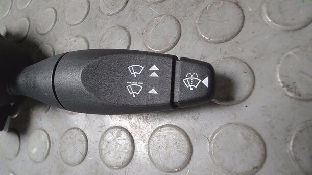 Foto: SCHEIBENWISCHERSCHALTER eines Ford Fiesta 1.6 XL
