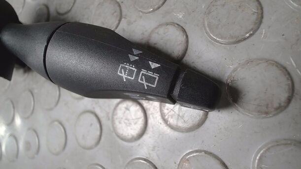 Foto: SCHEIBENWISCHERSCHALTER eines Ford Fiesta 1.6 XL