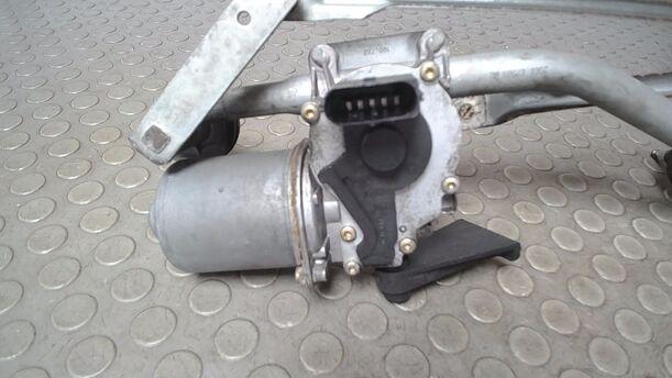 Foto: SCHEIBENWISCHERMOTOR VORN eines Ford Fiesta 1.6 XL