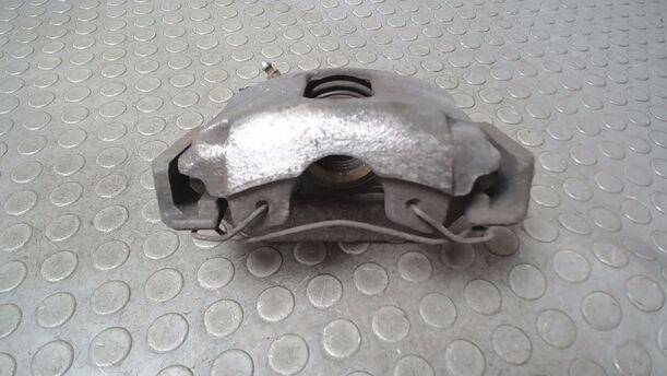 Foto: BREMSSATTEL VORN RECHTS eines Ford Fiesta 1.6 XL