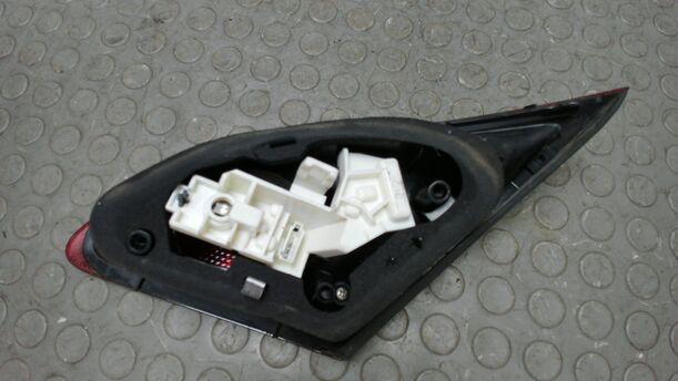 Foto: HECKLEUCHTE / RÜCKLEUCHTE INNEN LINKS ( GETÖNT ) eines Opel Astra 2.0 CDTI DPF XL