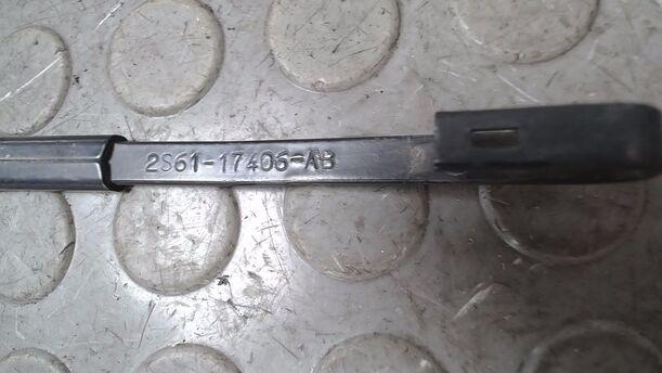 Foto: SCHEIBENWISCHERARM HINTEN eines Ford Fiesta 1.6 XL