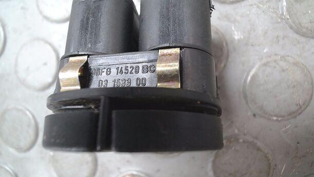Foto: FENSTERHEBERSCHALTER eines Ford Fiesta 1.6 XL