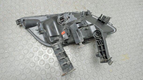 Foto: KOMBILEUCHTE LINKS NEBELSCHEINWERFER / BLINKER eines Opel Astra 2.0 CDTI DPF XL