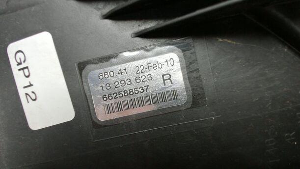 Foto: KOMBILEUCHTE RECHTS NEBELSCHEINWERFER / BLINKER eines Opel Astra 2.0 CDTI DPF XL