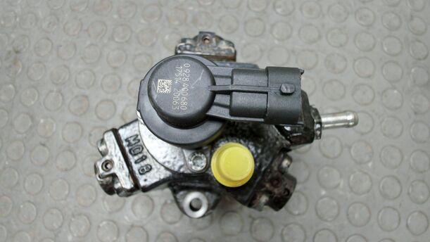 Foto: DIESELEINSPRITZPUMPE eines Opel Astra 2.0 CDTI DPF XL