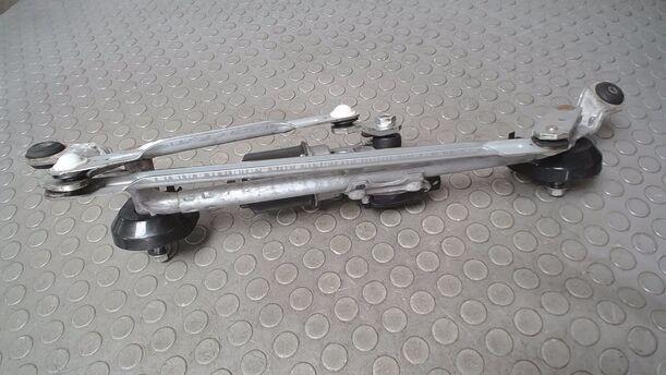 Foto: SCHEIBENWISCHERMOTOR VORN eines Mitsubishi Space Star 1.0 XL