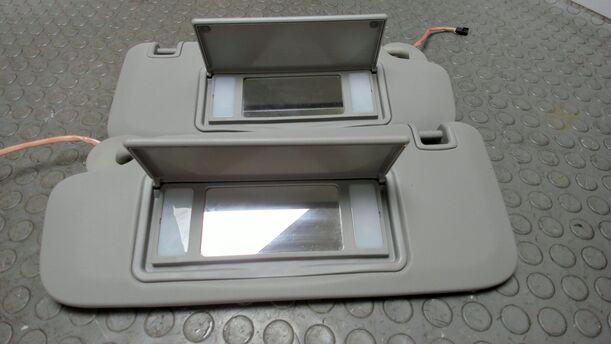 Foto: SONNENBLENDENPAAR eines Opel Astra 2.0 CDTI DPF XL