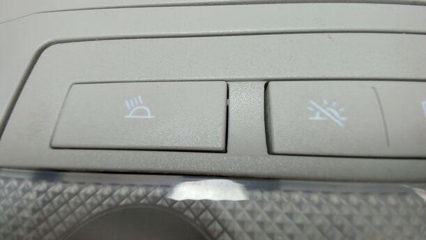 Foto: INNENBELEUCHTUNG / LESELEUCHTE eines Opel Astra 2.0 CDTI DPF XL
