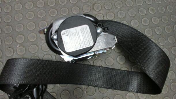 Foto: SICHERHEITSGURT VORN RECHTS ( 4/5 TÜRER ) eines Opel Astra 2.0 CDTI DPF XL