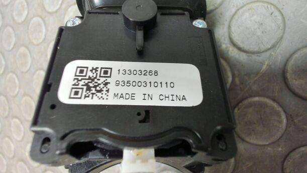 Foto: BLINKSCHALTER / KOMBISCHALTER eines Opel Astra 2.0 CDTI DPF XL