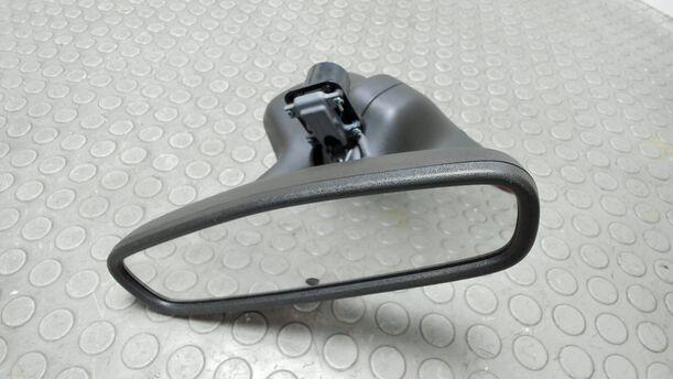 Foto: INNENSPIEGEL ( AUTOMATISCH ABBLENDBAR ) eines Opel Astra 2.0 CDTI DPF XL