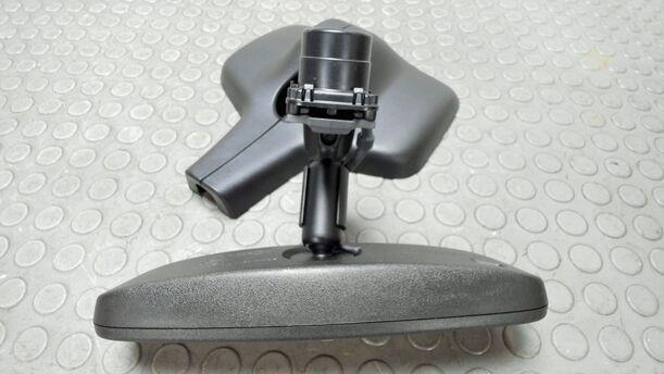 Foto: INNENSPIEGEL ( AUTOMATISCH ABBLENDBAR ) eines Opel Astra 2.0 CDTI DPF XL