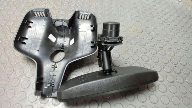 Foto: INNENSPIEGEL ( AUTOMATISCH ABBLENDBAR ) eines Opel Astra 2.0 CDTI DPF XL