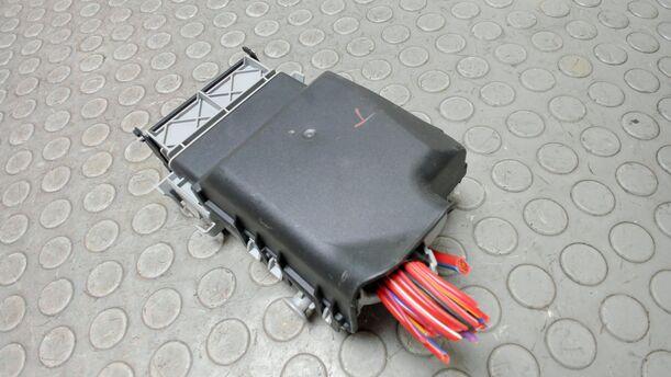 Foto: SICHERUNGSKASTEN eines Opel Astra 2.0 CDTI DPF XL