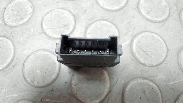 Foto: SENSOR BESCHLAG / FEUCHTIGKEIT eines Opel Astra 2.0 CDTI DPF XL