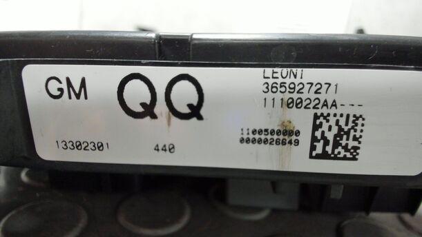 Foto: SICHERUNGSKASTEN eines Opel Astra 2.0 CDTI DPF XL