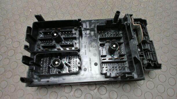 Foto: SICHERUNGSKASTEN eines Opel Astra 2.0 CDTI DPF XL