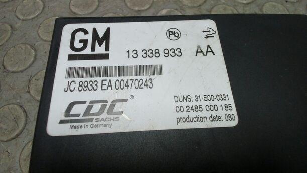 Foto: STEUERGERÄT STOSSDÄMPFER / FAHRWERK eines Opel Astra 2.0 CDTI DPF XL