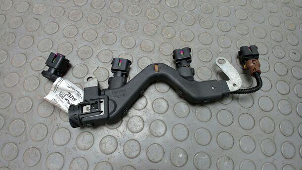 Foto: KABELBAUM EINSPRITZDÜSEN / EINSPRITZVENTIL eines Opel Astra 2.0 CDTI DPF XL