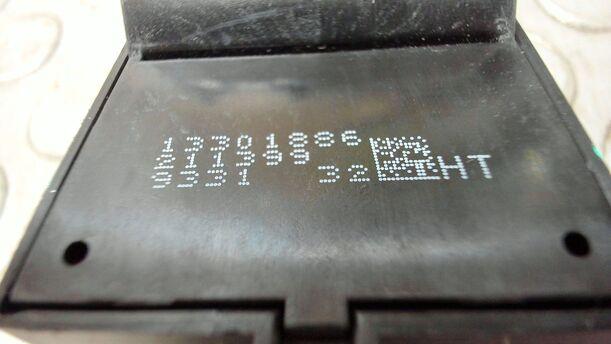 Foto: FENSTERHEBERSCHALTER eines Opel Astra 2.0 CDTI DPF XL