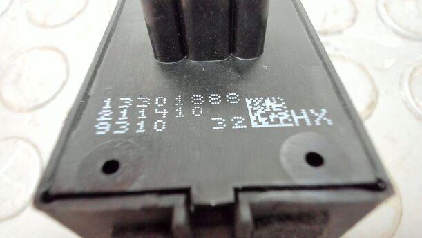Foto: FENSTERHEBERSCHALTER eines Opel Astra 2.0 CDTI DPF XL