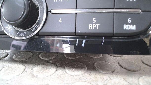 Foto: RADIO ( OHNE RADIOCODE ) eines Mitsubishi Space Star 1.0 XL