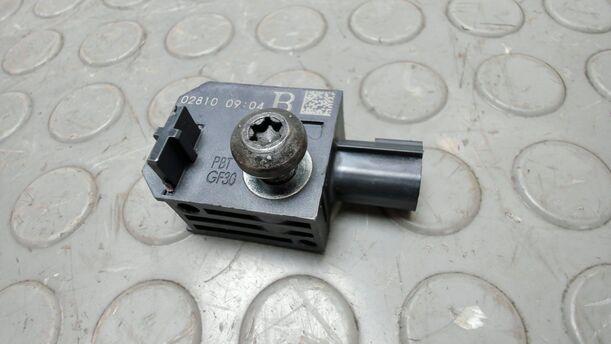 Foto: CRASHSENSOR eines Opel Astra 2.0 CDTI DPF XL