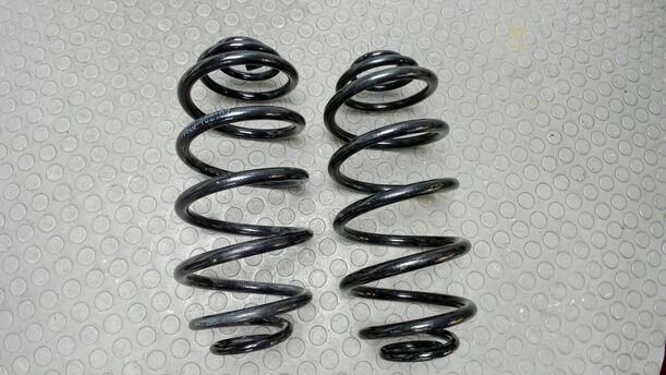 Foto: FEDERN HINTEN / HINTERFEDERN eines Opel Astra 2.0 CDTI DPF XL