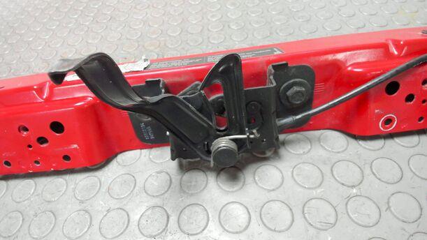Foto: SCHLOSSTRÄGER OBEN eines Opel Astra 2.0 CDTI DPF XL