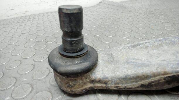 Foto: QUERLENKER LINKS eines Opel Astra 2.0 CDTI DPF XL