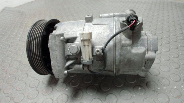 Foto: KLIMAKOMPRESSOR eines Opel Astra 2.0 CDTI DPF XL