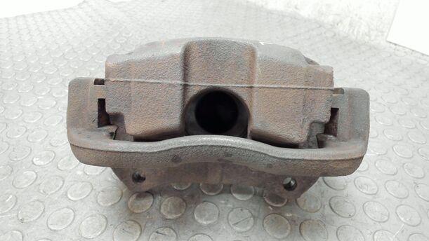 Foto: BREMSSATTEL VORN LINKS eines Opel Astra 2.0 CDTI DPF XL