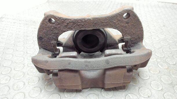 Foto: BREMSSATTEL VORN LINKS eines Opel Astra 2.0 CDTI DPF XL