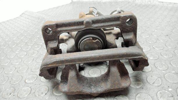 Foto: BREMSSATTEL HINTEN RECHTS ( ELEKTRISCHE FESTSTELLBREMSE ) eines Opel Astra 2.0 CDTI DPF XL
