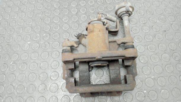 Foto: BREMSSATTEL HINTEN RECHTS ( ELEKTRISCHE FESTSTELLBREMSE ) eines Opel Astra 2.0 CDTI DPF XL