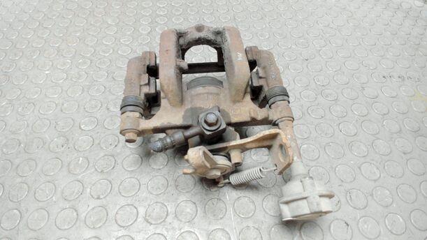 Foto: BREMSSATTEL HINTEN RECHTS ( ELEKTRISCHE FESTSTELLBREMSE ) eines Opel Astra 2.0 CDTI DPF XL