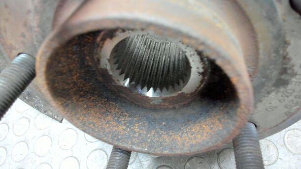 Foto: ACHSSCHENKEL VORN LINKS eines Opel Astra 2.0 CDTI DPF XL