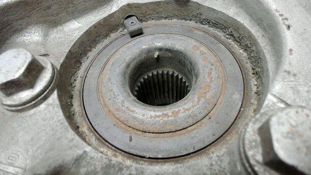 Foto: ACHSSCHENKEL VORN LINKS eines Opel Astra 2.0 CDTI DPF XL