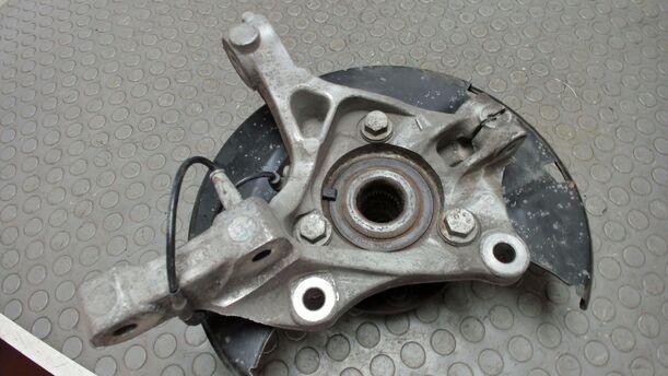Foto: ACHSSCHENKEL VORN RECHTS eines Opel Astra 2.0 CDTI DPF XL