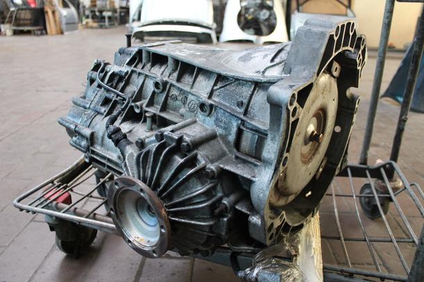 Foto: AUTOMATIKGETRIEBE DCF ( UNGEPRÜFT ) eines Audi A6 2.5 TDI XL