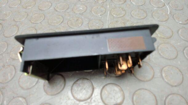 Foto: FENSTERHEBERSCHALTER eines Audi A6 2.5 TDI XL