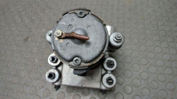Foto: HAUPTBREMSAGGREGAT ABS eines Audi A6 2.5 TDI XL