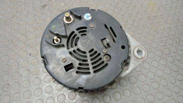 Foto: LICHTMASCHINE ( 120 A ) eines Audi A6 2.5 TDI XL