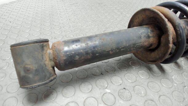 Foto: FEDERBEIN HINTEN LINKS eines Audi A6 2.5 TDI XL