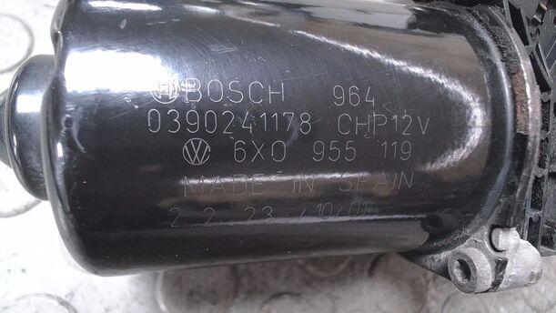 Foto: SCHEIBENWISCHERMOTOR VORN eines VW Lupo 1.0 XL