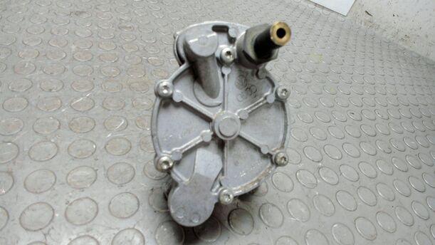 Foto: VAKUUMPUMPE / UNTERDRUCKPUMPE eines Audi A6 2.5 TDI XL