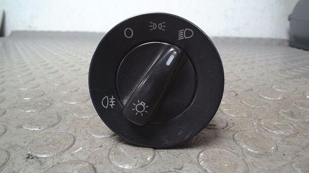Foto: LICHTSCHALTER eines VW Lupo 1.0 XL